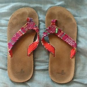 Sanuk flip flops
